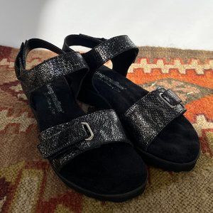 Walking Cradle NEW Halle Black/Silver Sandal-4 Like Naturalizer Clark Aerosole